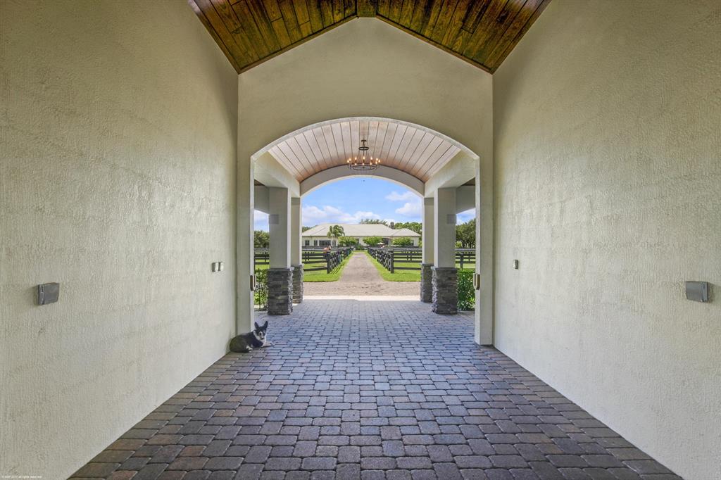 PALM BEACH POINT - Residential