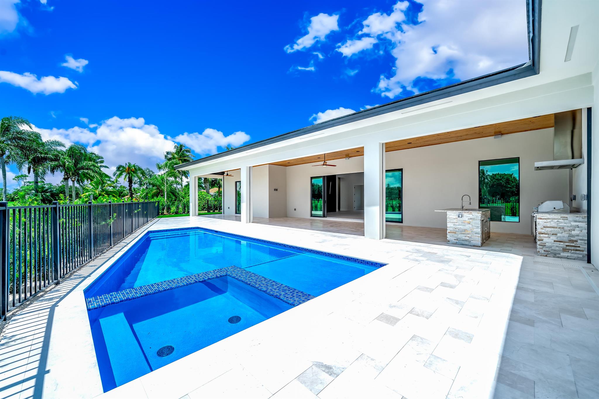 STONEWAL ESTATES - Residential