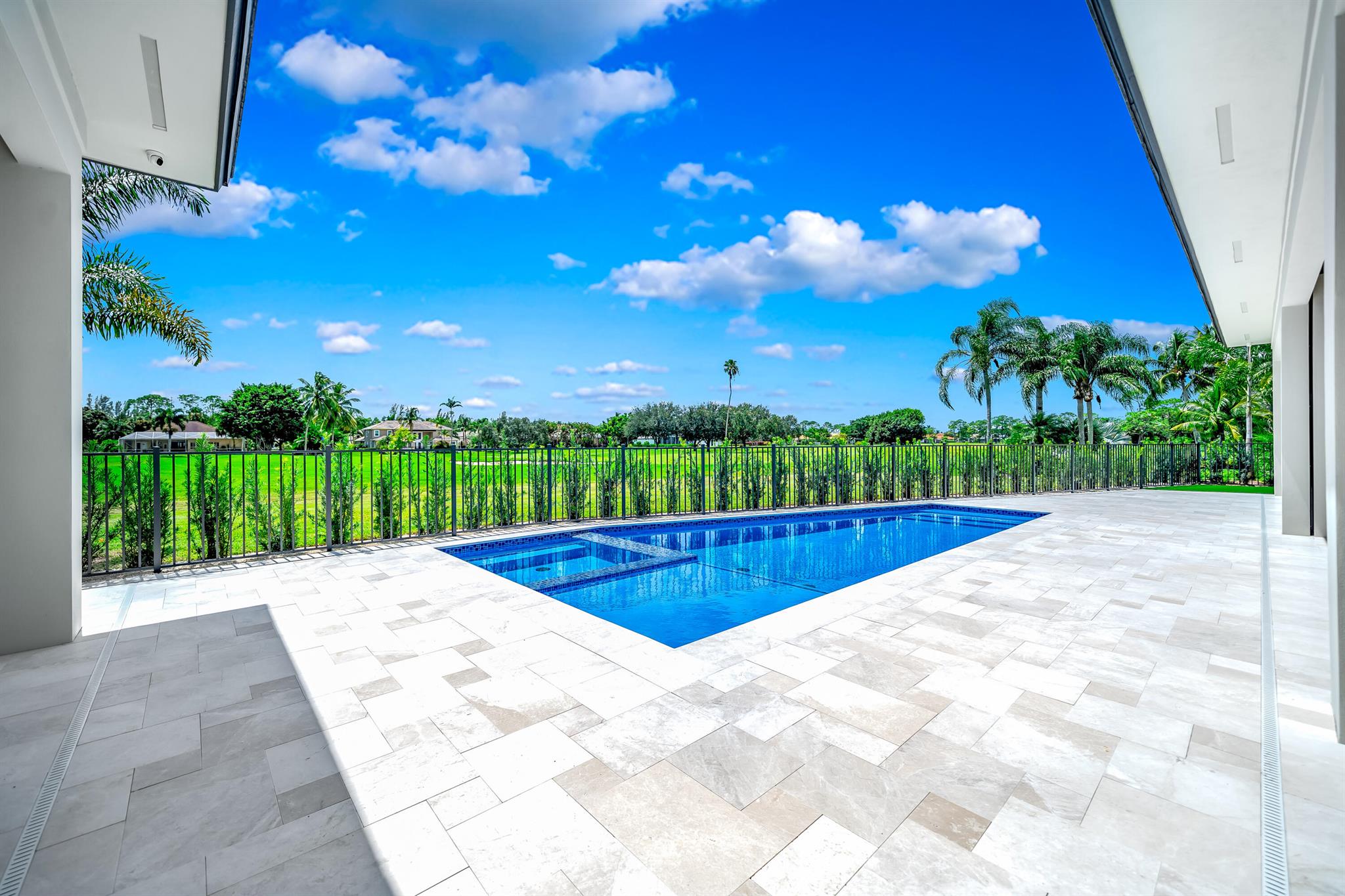 STONEWAL ESTATES - Residential