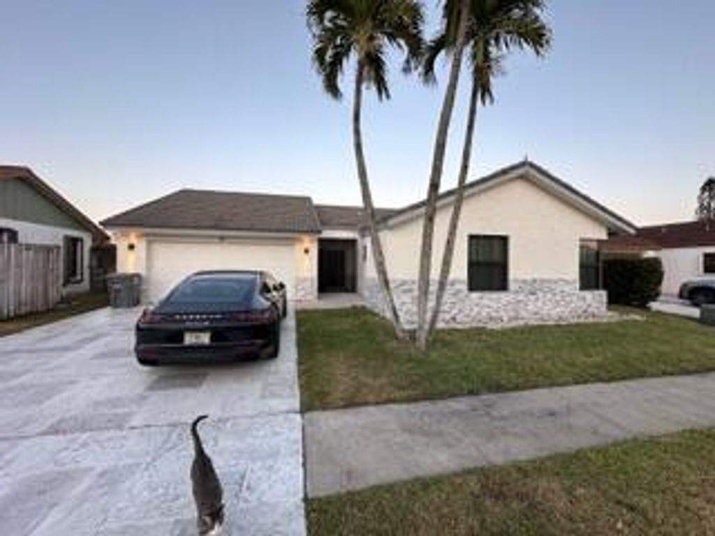 Photo of 21512 Summertrace Circle, Boca Raton, FL 33428 (MLS # B26014986)