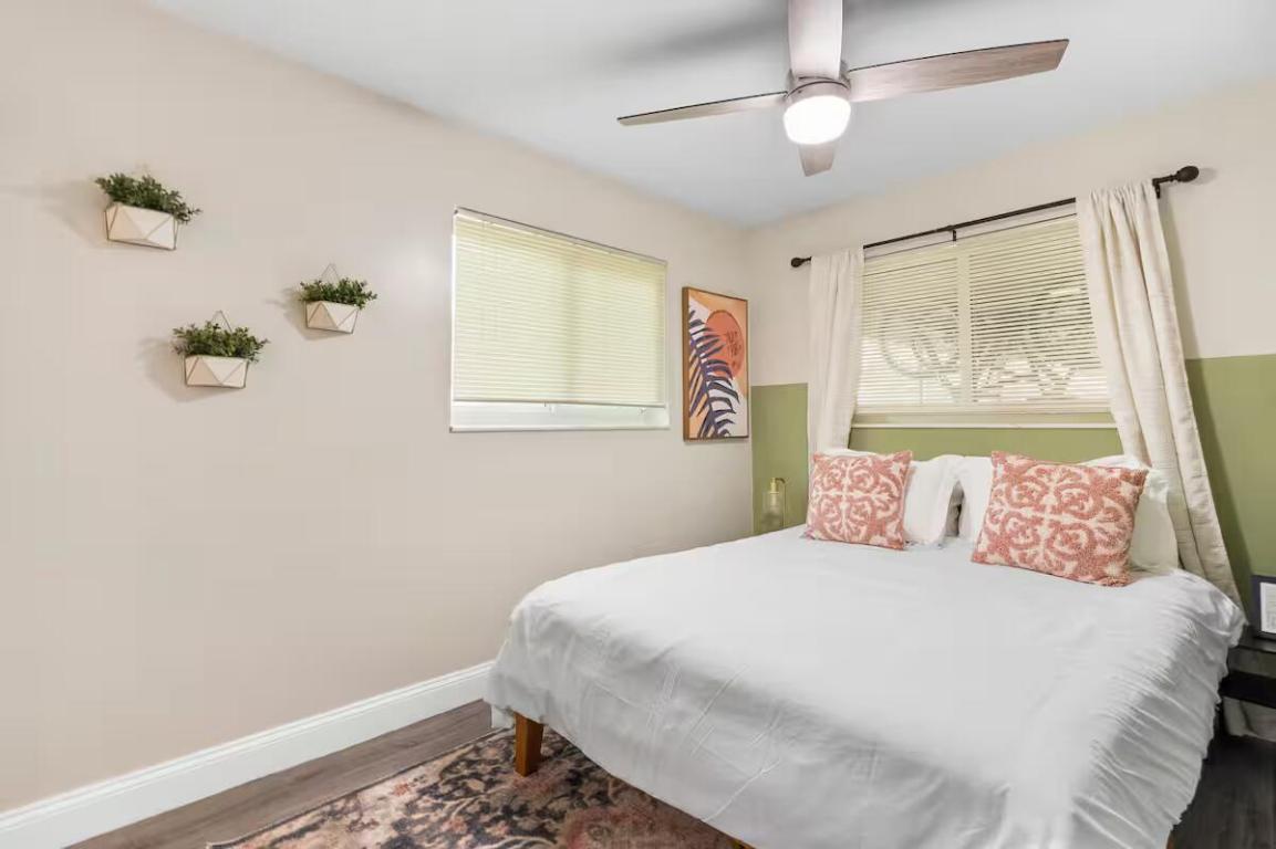 LAKE WORTH TOWN OF - Residential