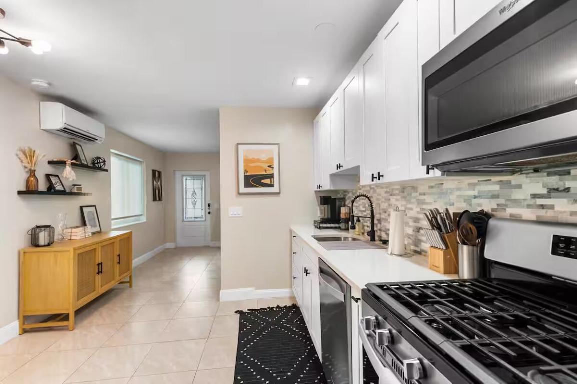 LAKE WORTH TOWN OF - Residential