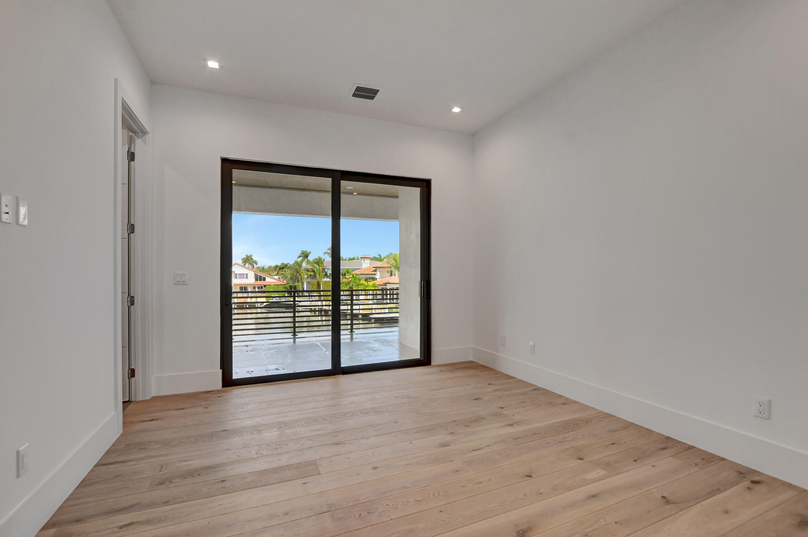 LAKE ROGERS ISLE UNIT A - Residential