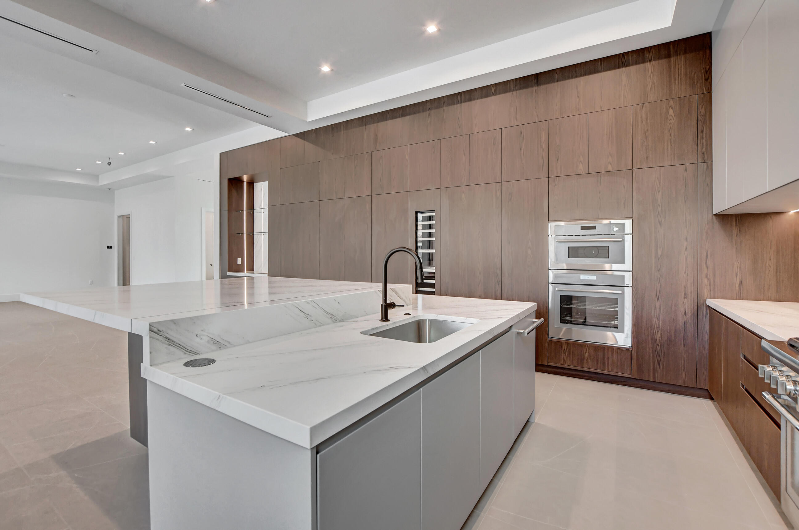 LAKE ROGERS ISLE UNIT A - Residential