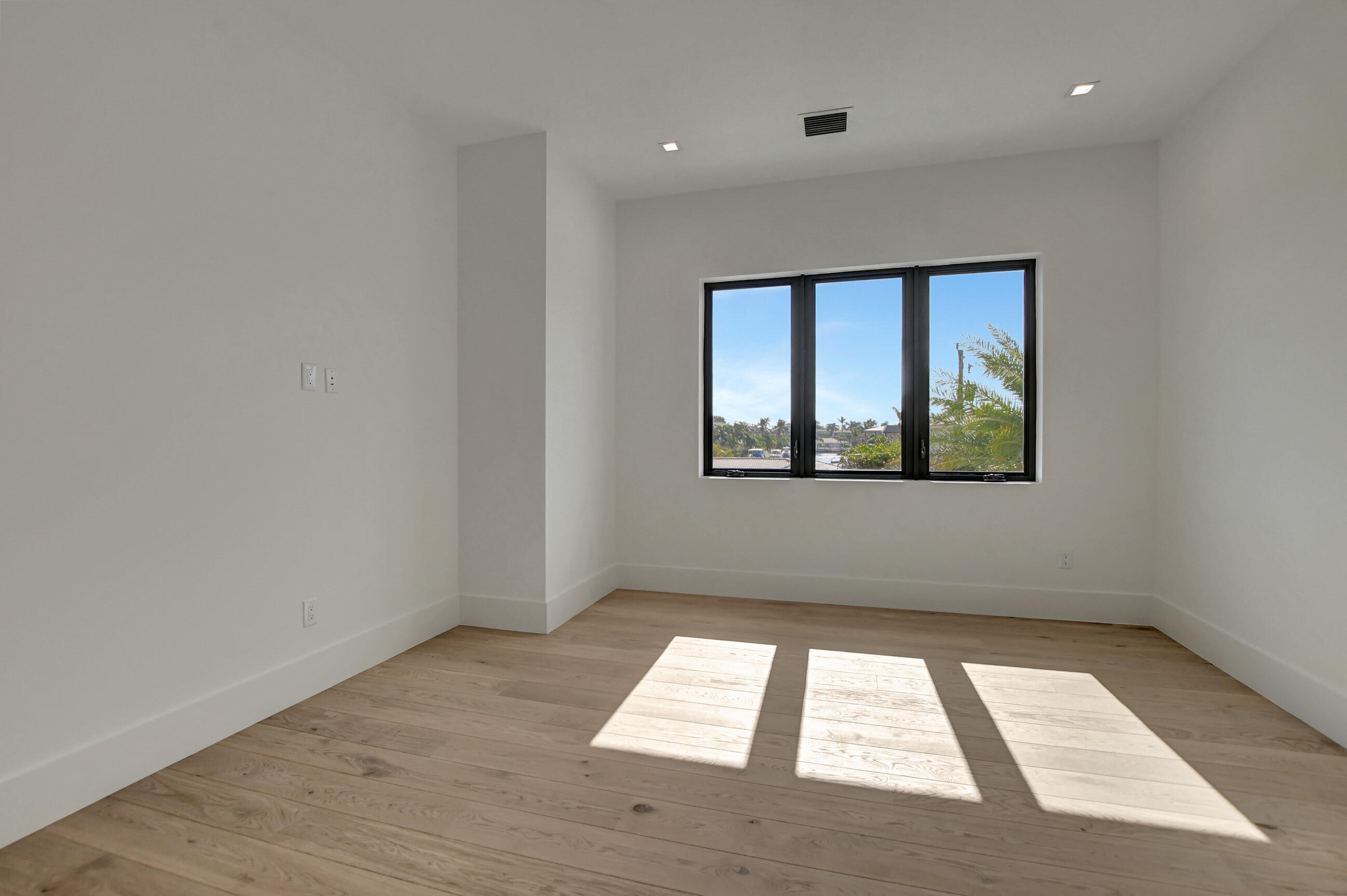 LAKE ROGERS ISLE UNIT A - Residential