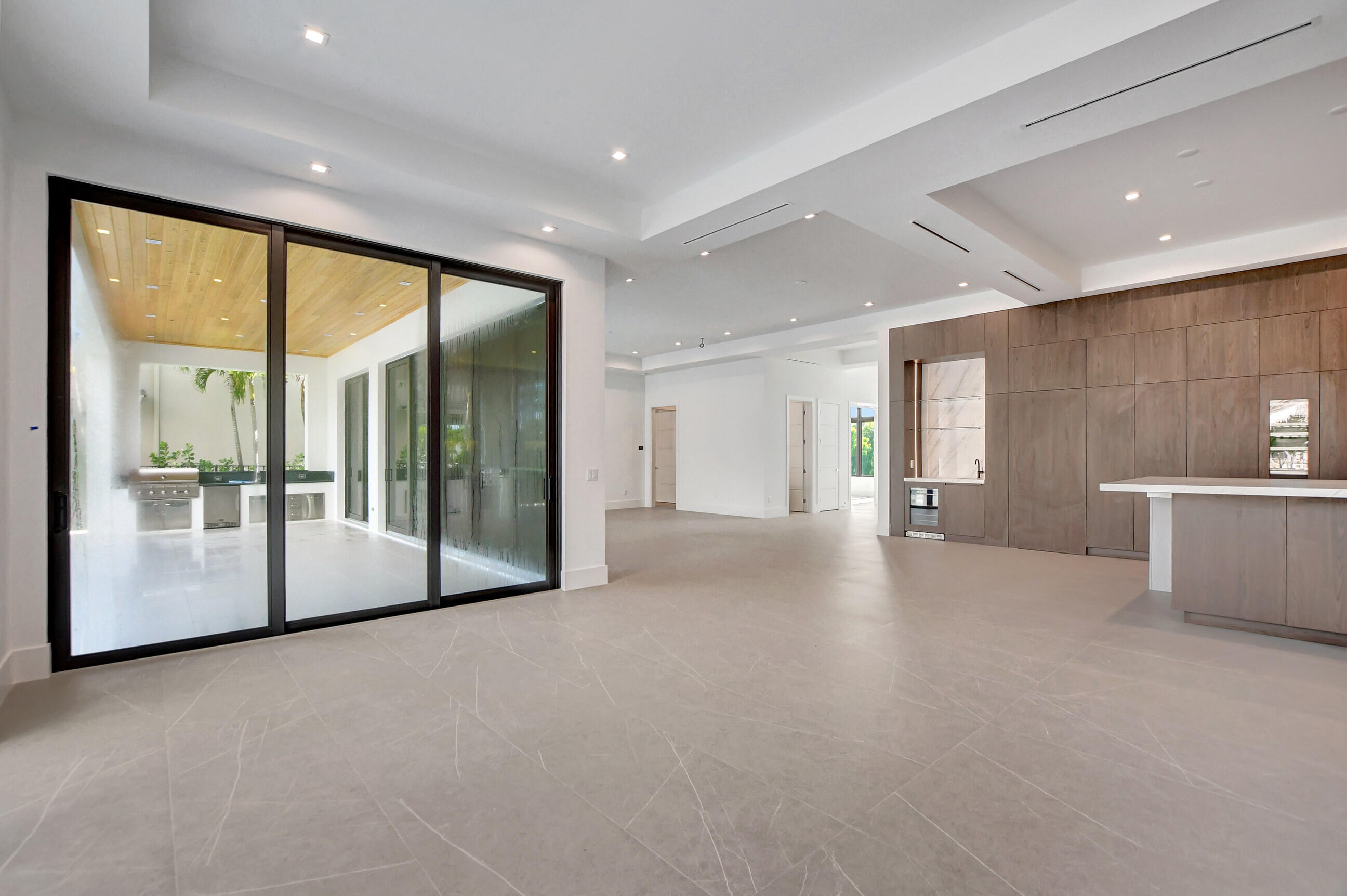 LAKE ROGERS ISLE UNIT A - Residential