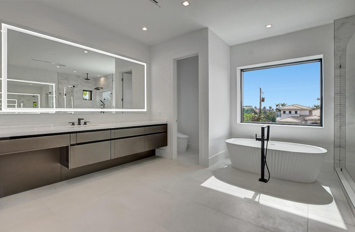 LAKE ROGERS ISLE UNIT A - Residential