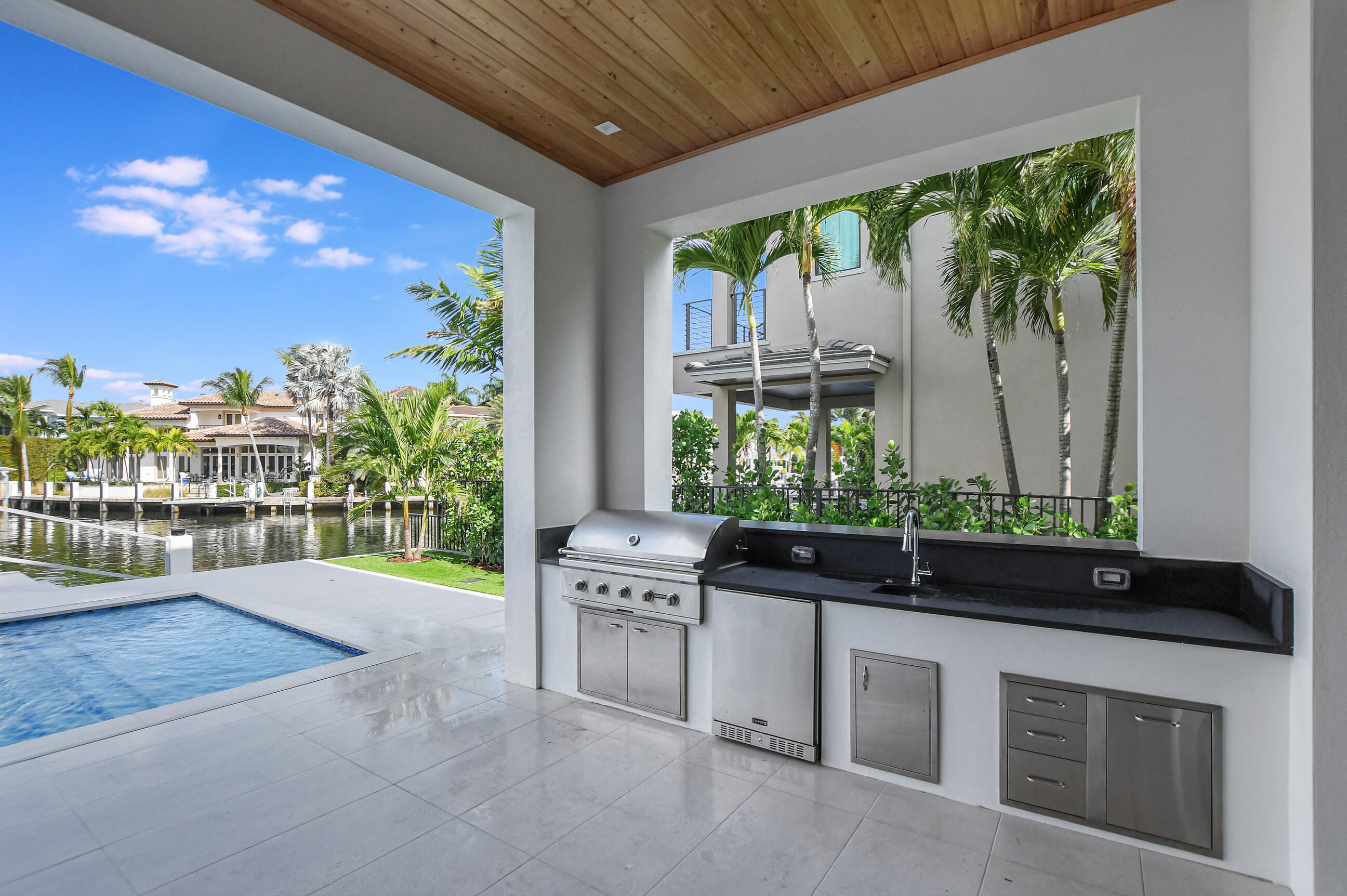 LAKE ROGERS ISLE UNIT A - Residential