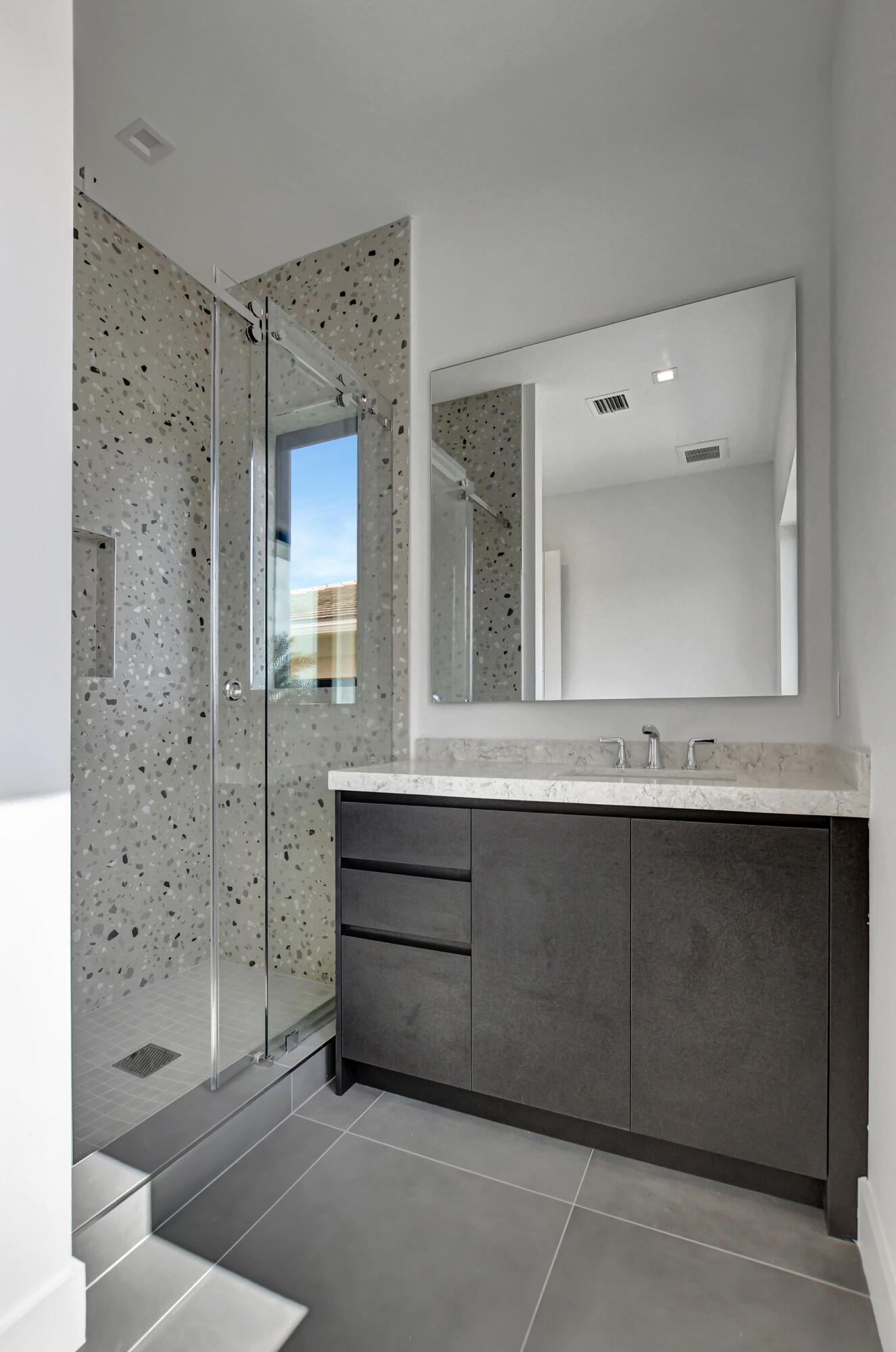 LAKE ROGERS ISLE UNIT A - Residential