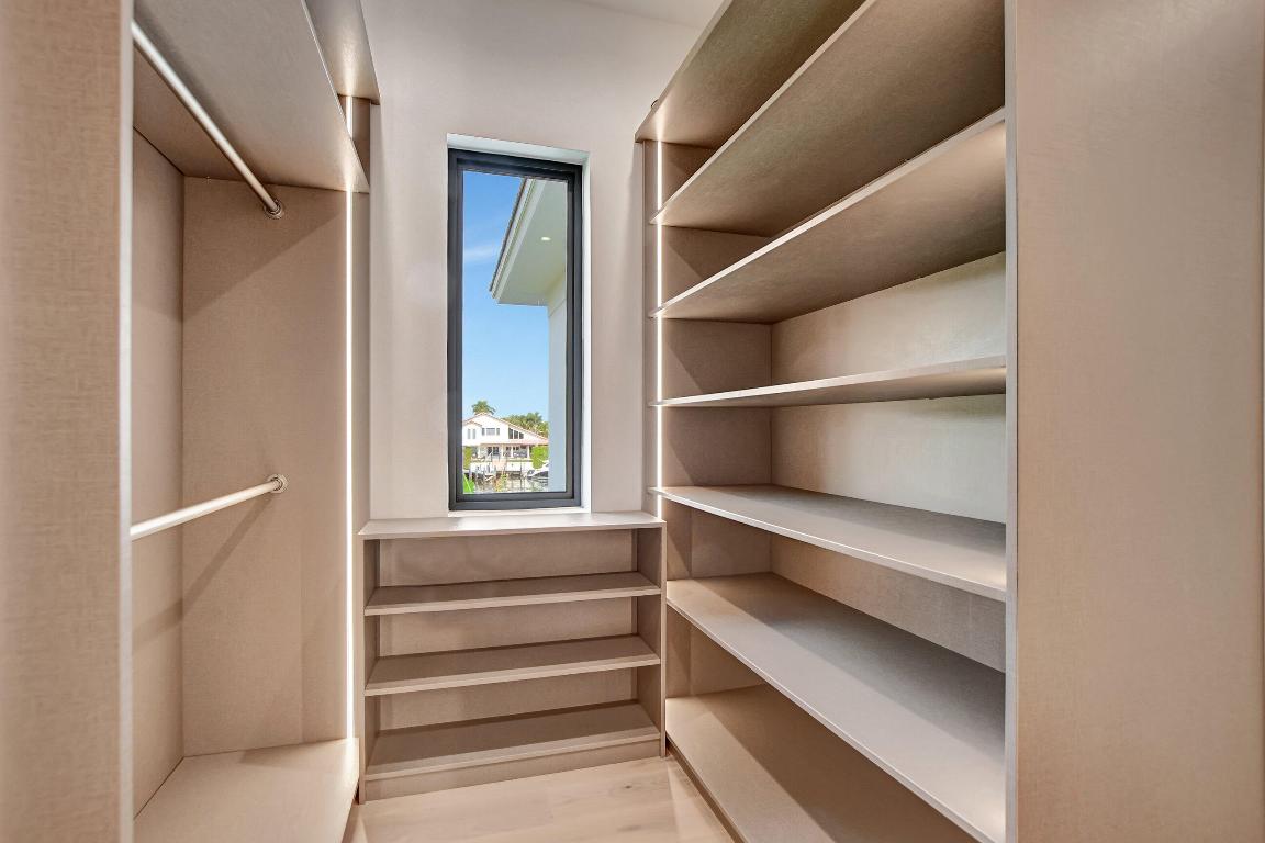 LAKE ROGERS ISLE UNIT A - Residential