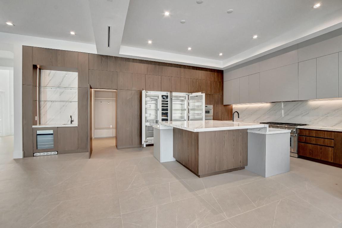 LAKE ROGERS ISLE UNIT A - Residential