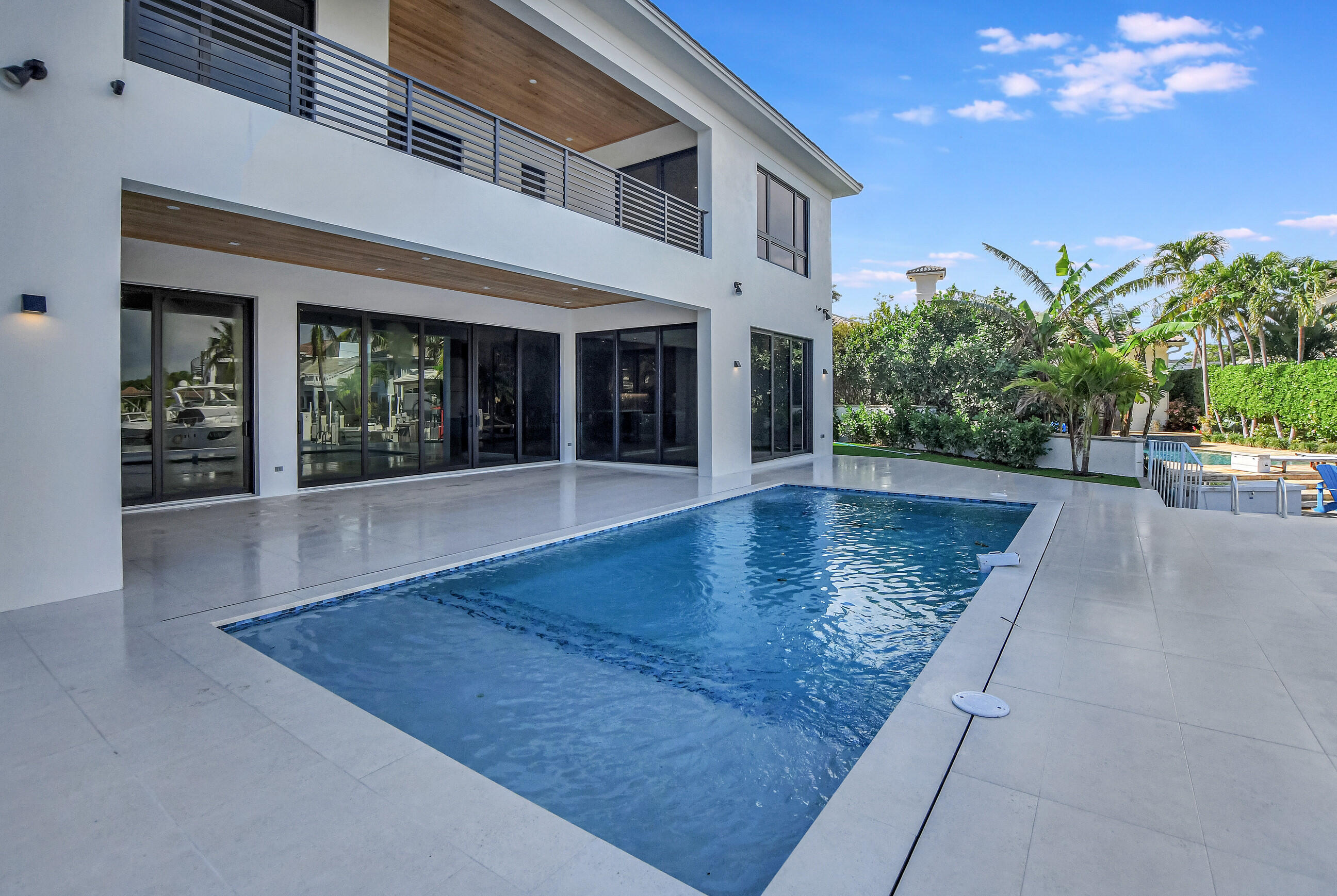 LAKE ROGERS ISLE UNIT A - Residential