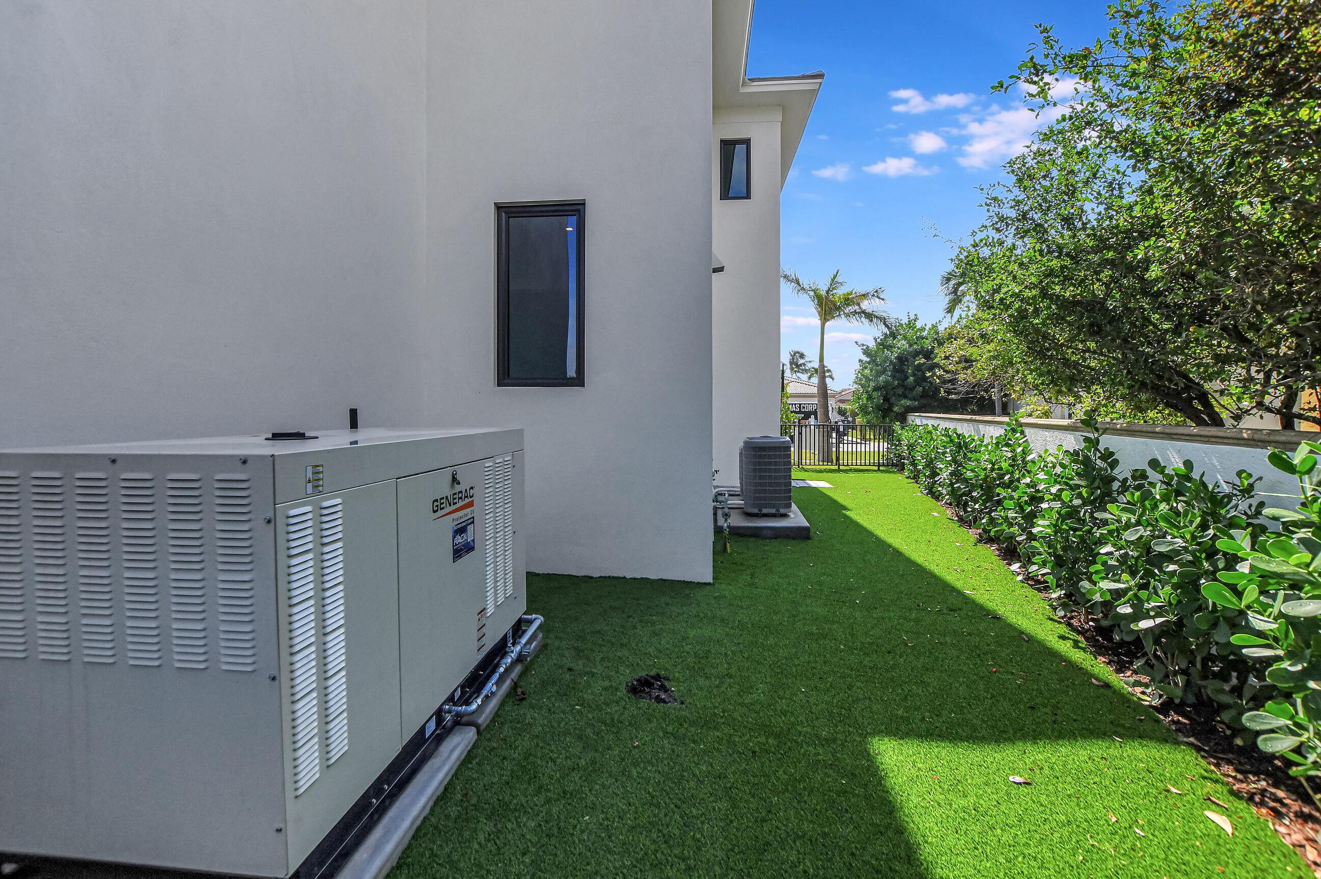 LAKE ROGERS ISLE UNIT A - Residential