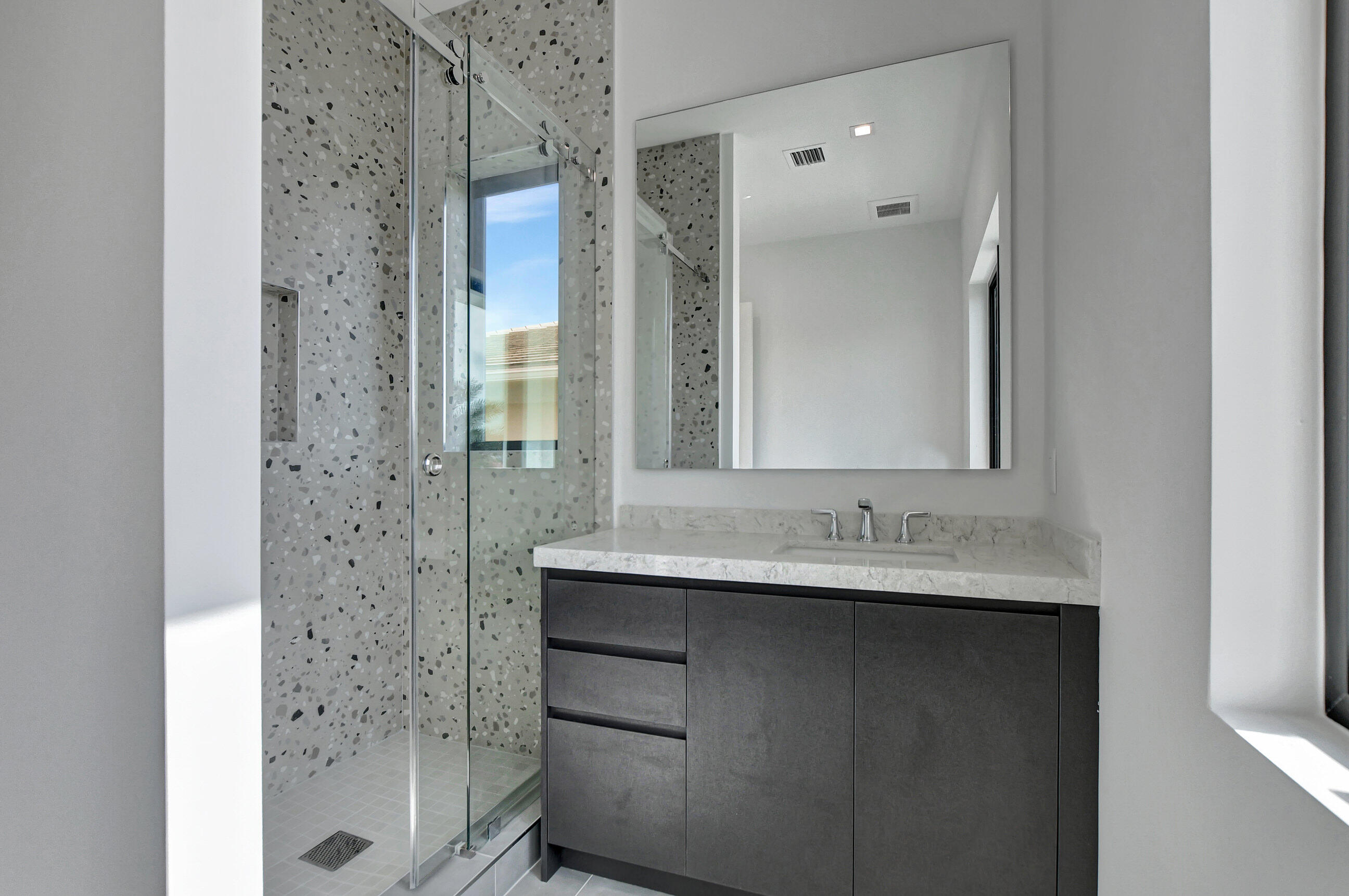 LAKE ROGERS ISLE UNIT A - Residential