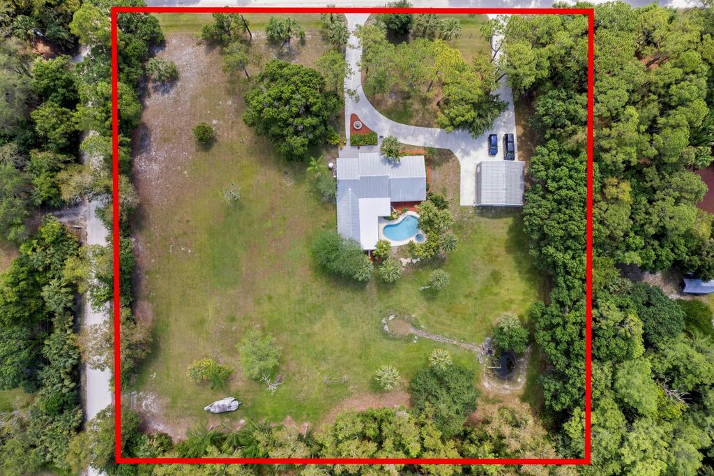 Photo of 11217 169th Court N, Jupiter, FL 33478 (MLS # R10987840)