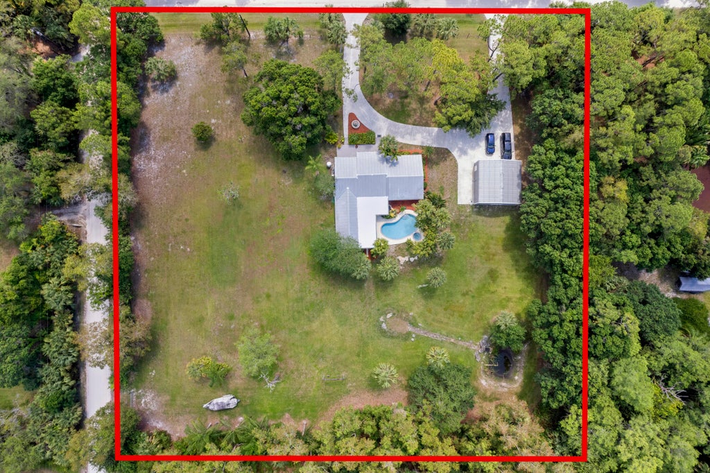 Photo of 11217 169th Court N, Jupiter, FL 33478 (MLS # R10987840)