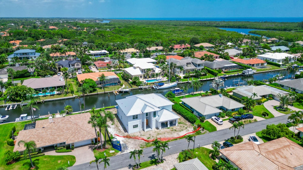 Photo of 8967 SE Star Island Way, Hobe Sound, FL 33455 (MLS # B26041218)