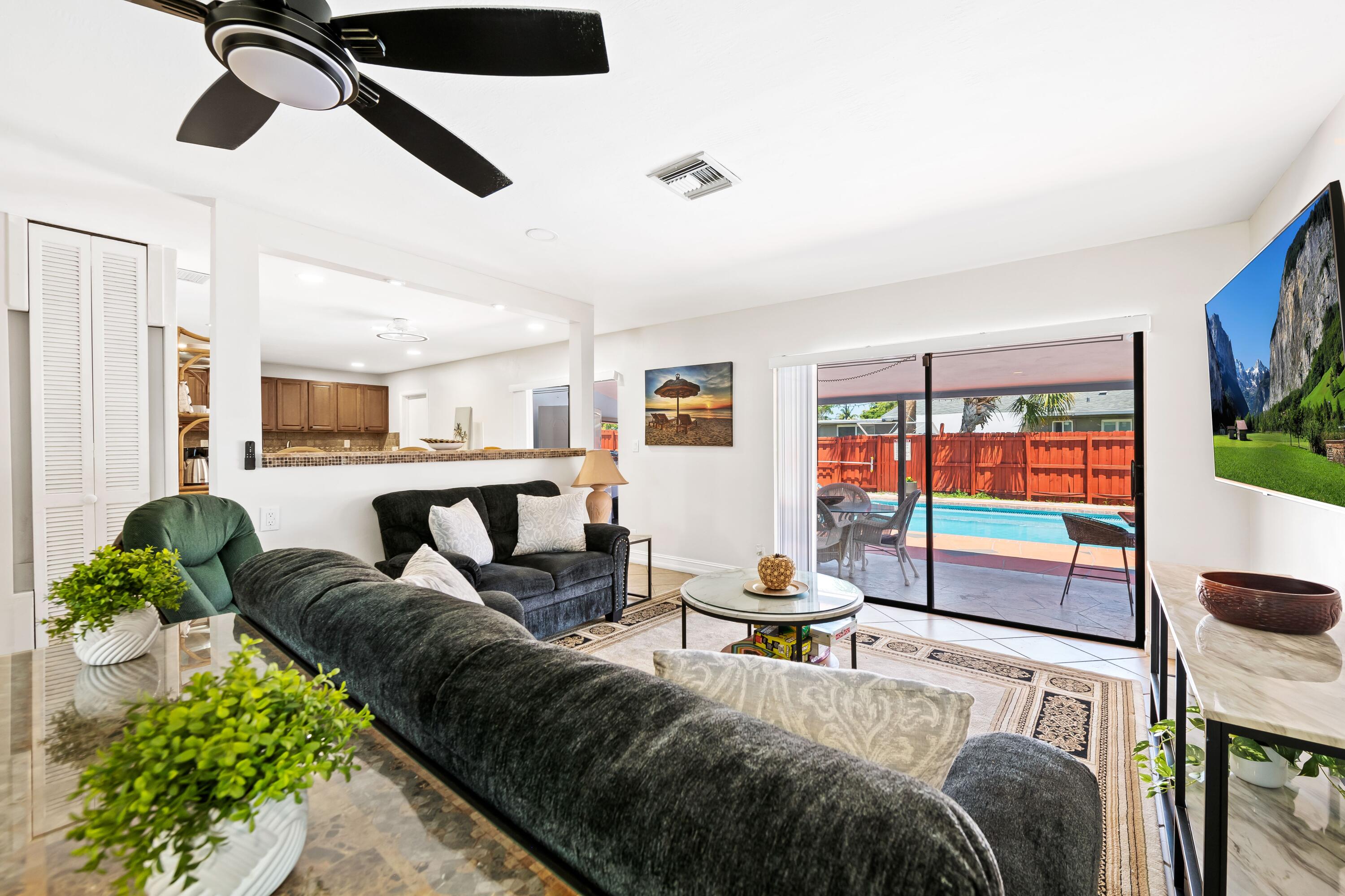 POMPANO GOLF ESTATES - Residential
