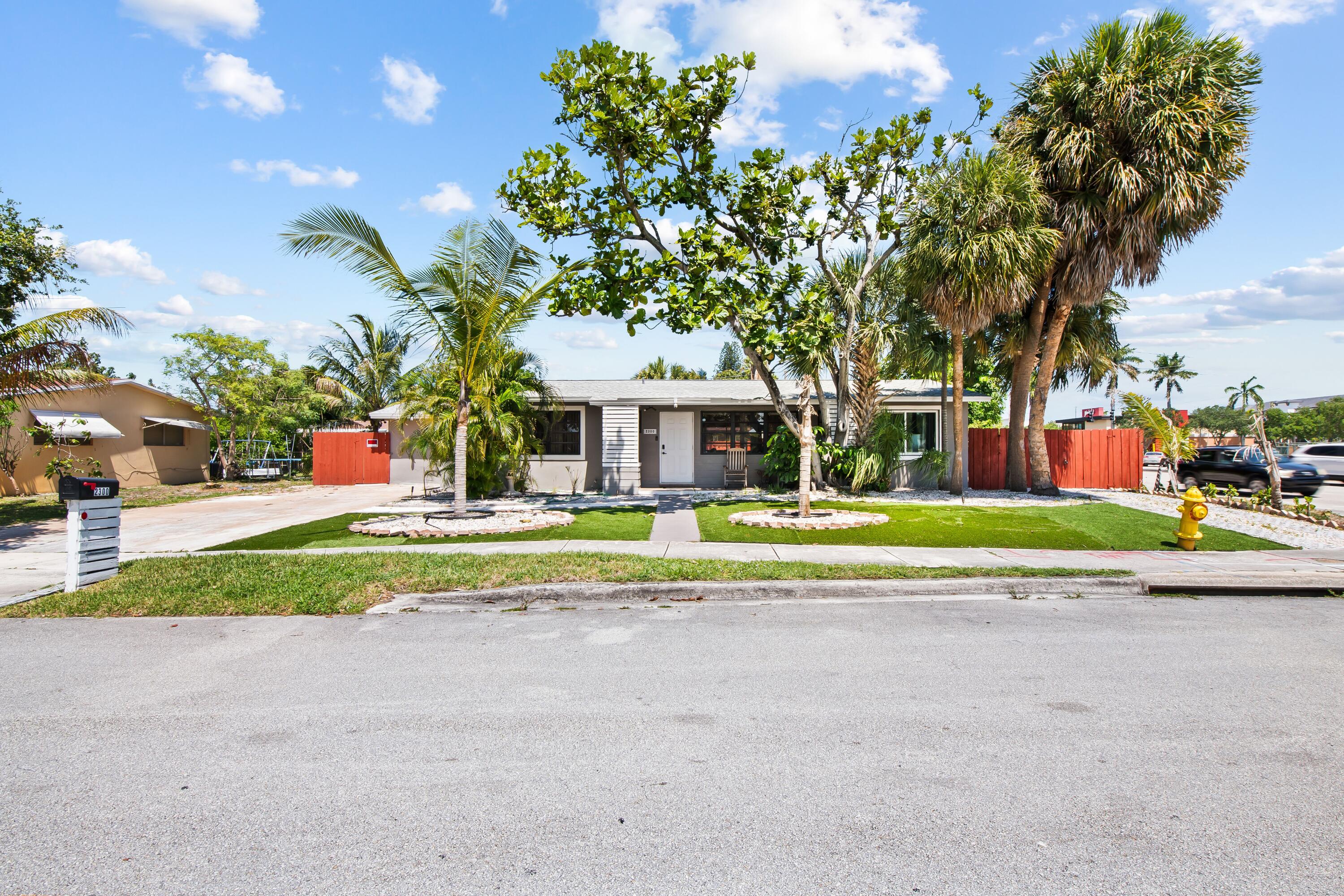 POMPANO GOLF ESTATES - Residential