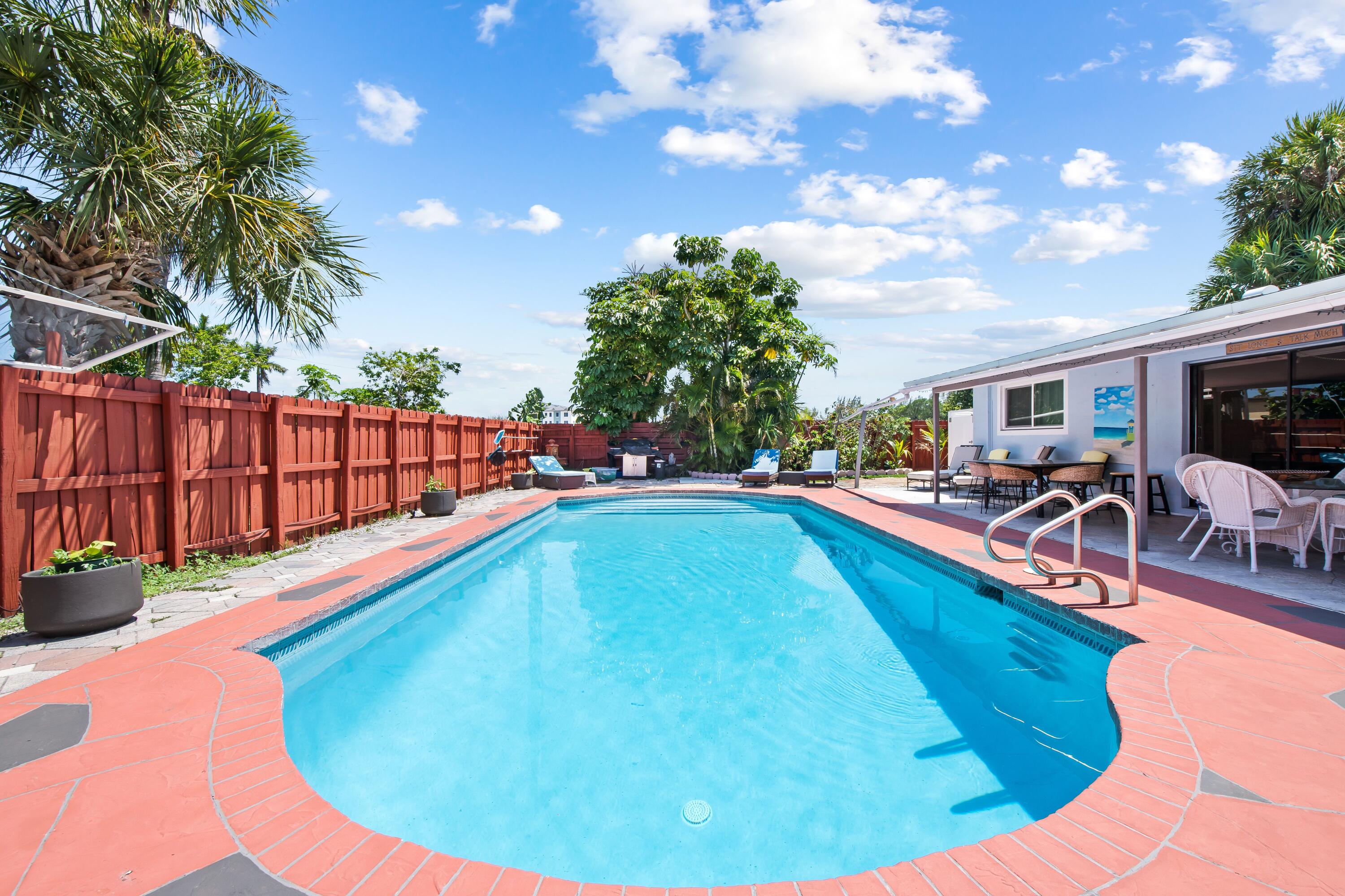 POMPANO GOLF ESTATES - Residential