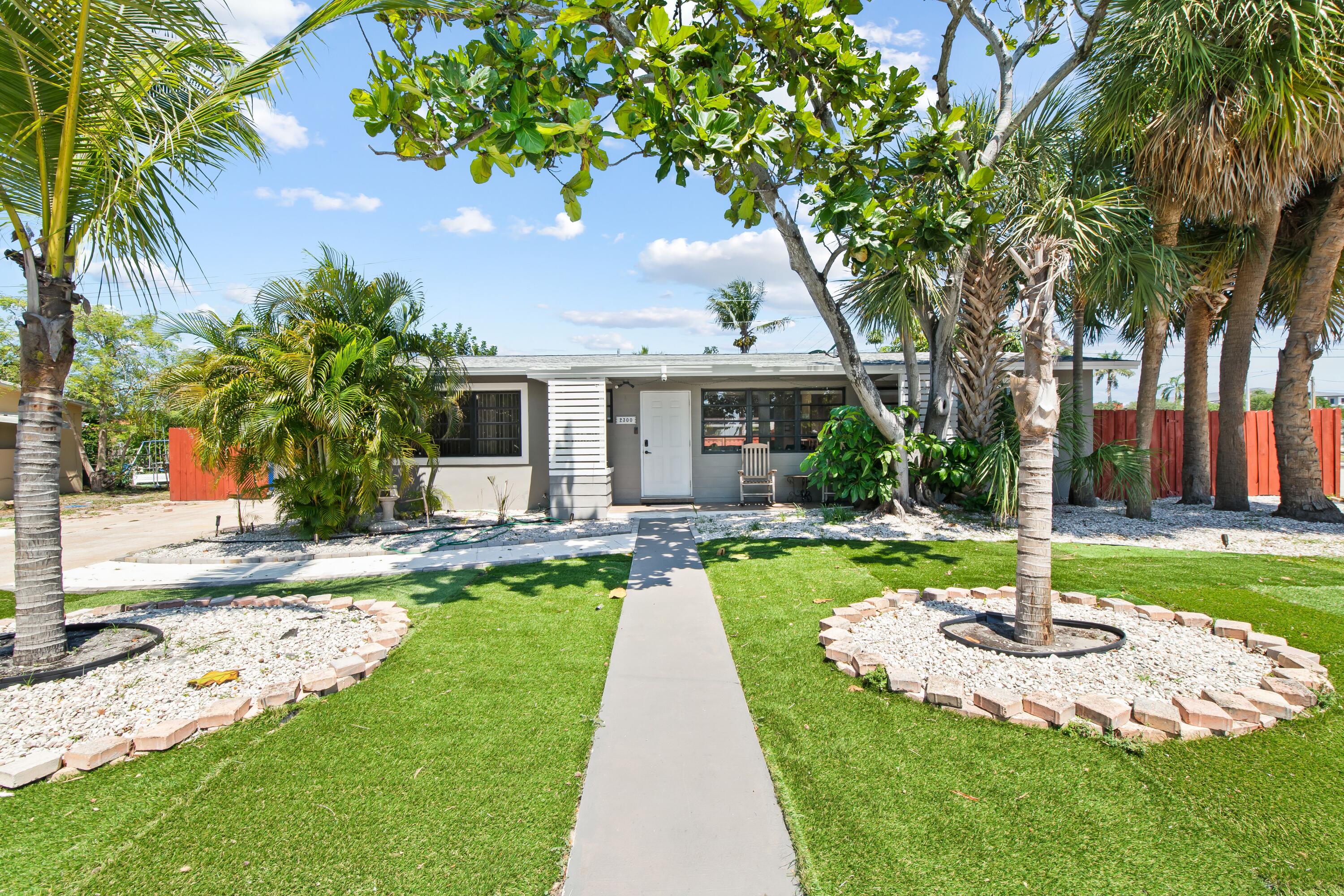 POMPANO GOLF ESTATES - Residential
