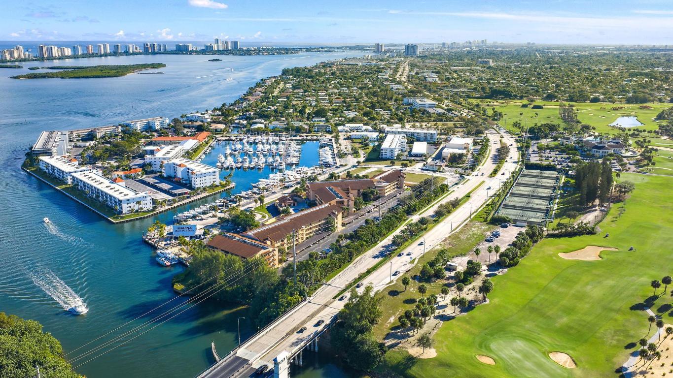 Marina Bay Condo - Residential