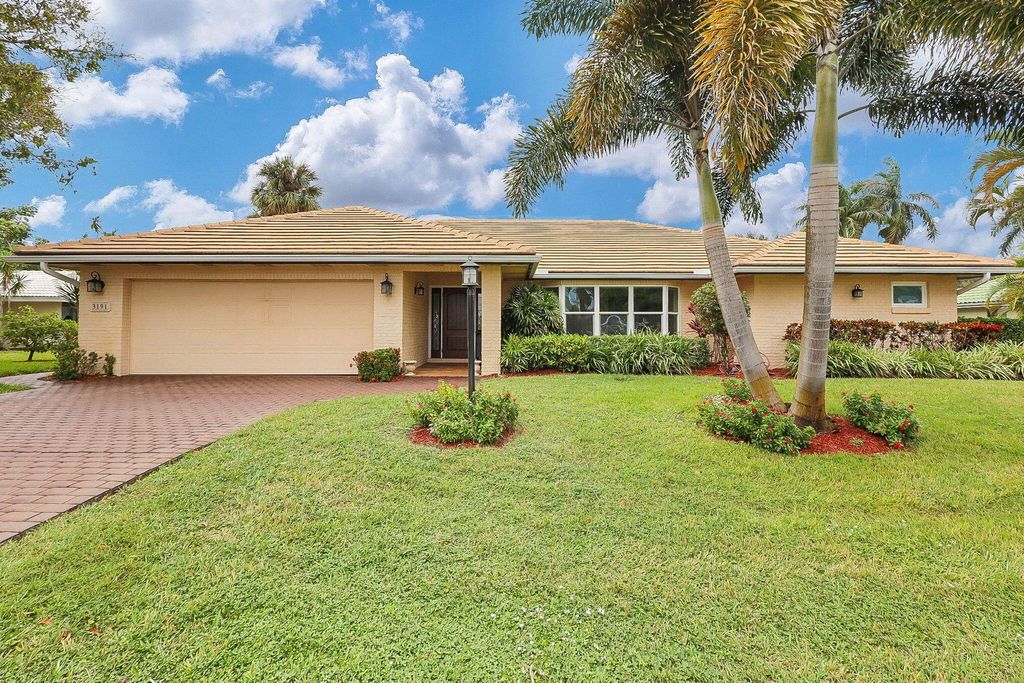 Photo of 3191 SE Fairway W, Stuart, FL 34997 (MLS # R11046527)
