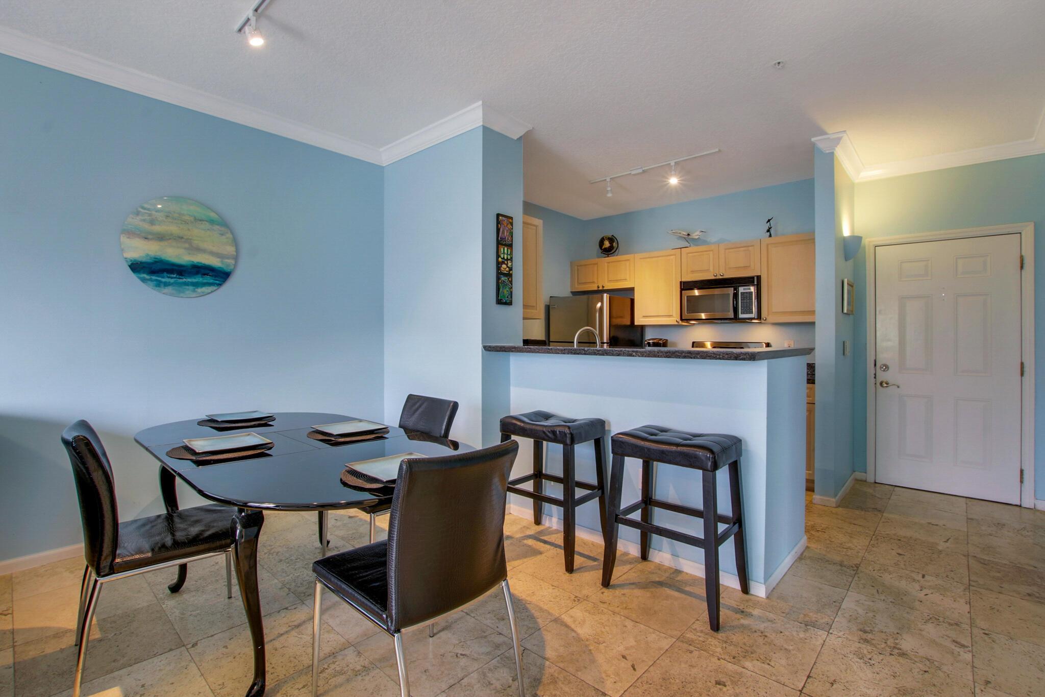 580 S Sapodilla Avenue 305