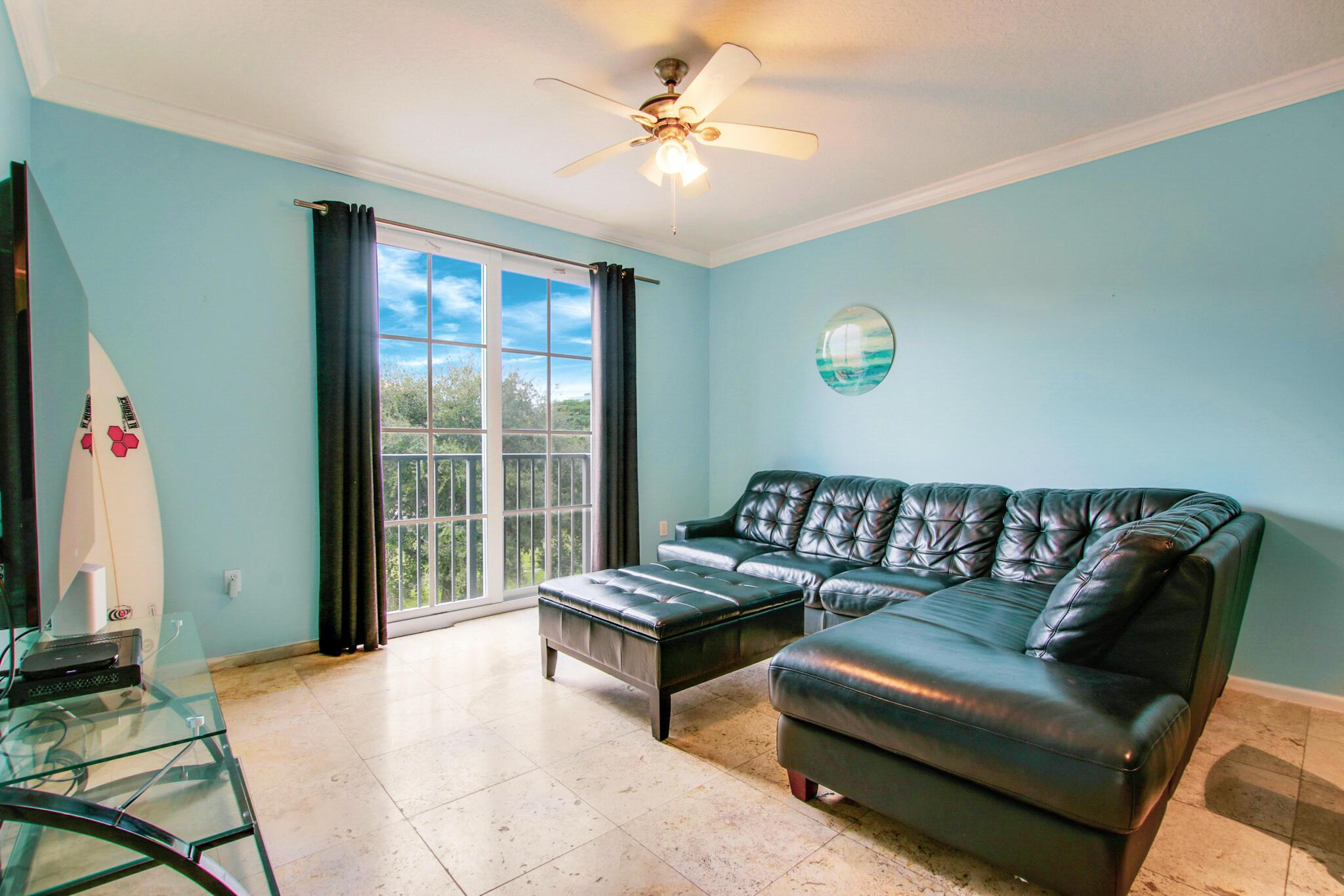580 S Sapodilla Avenue 305