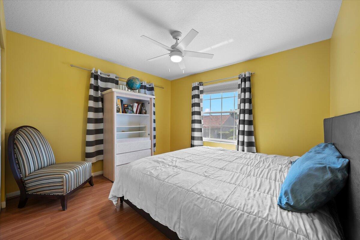 SIENA OAKS - Residential