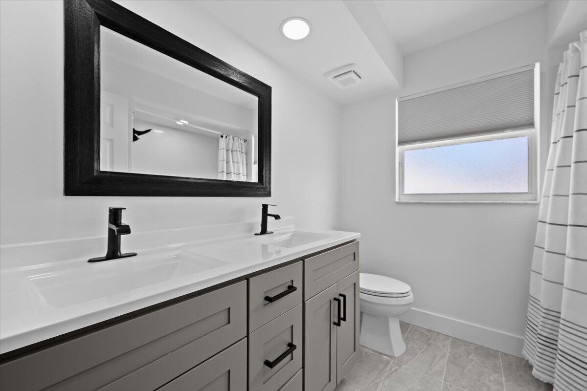 SIENA OAKS - Residential