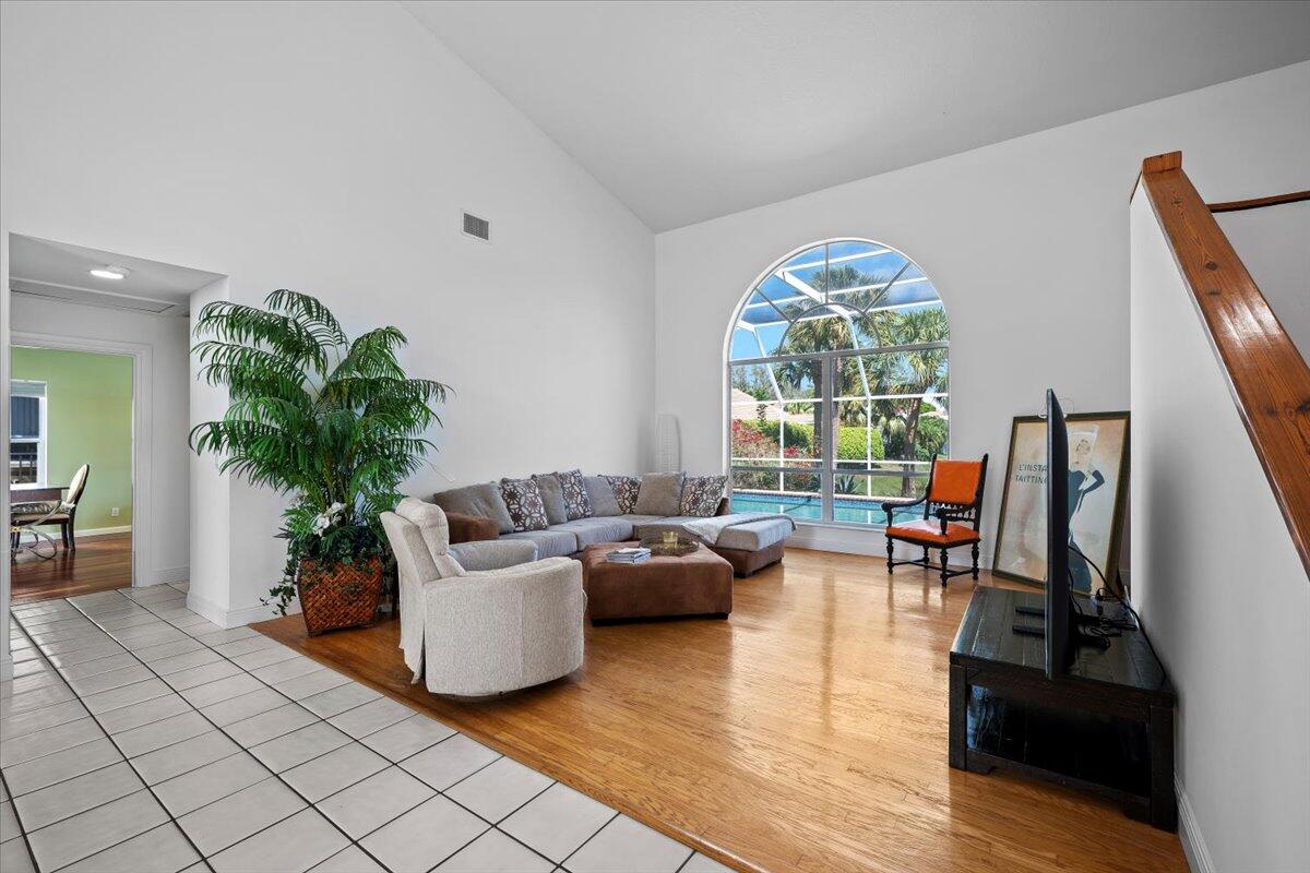 SIENA OAKS - Residential