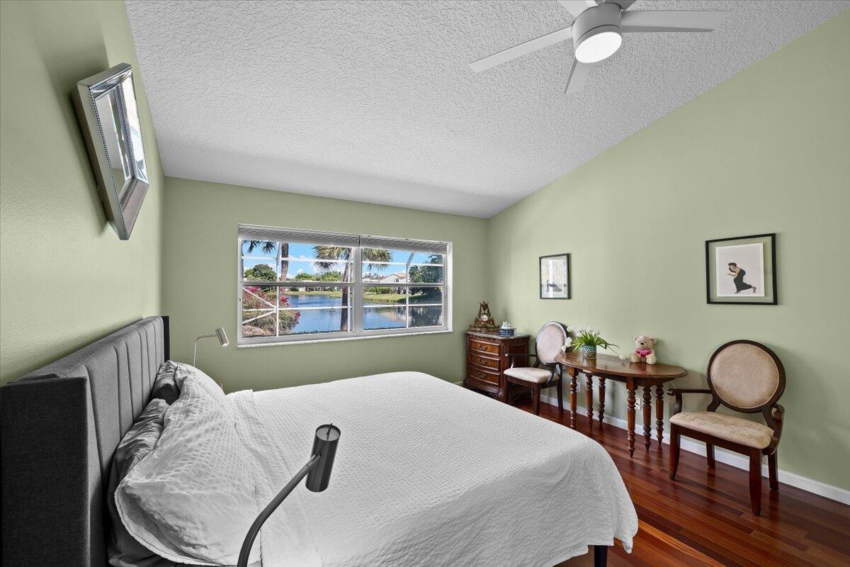 SIENA OAKS - Residential