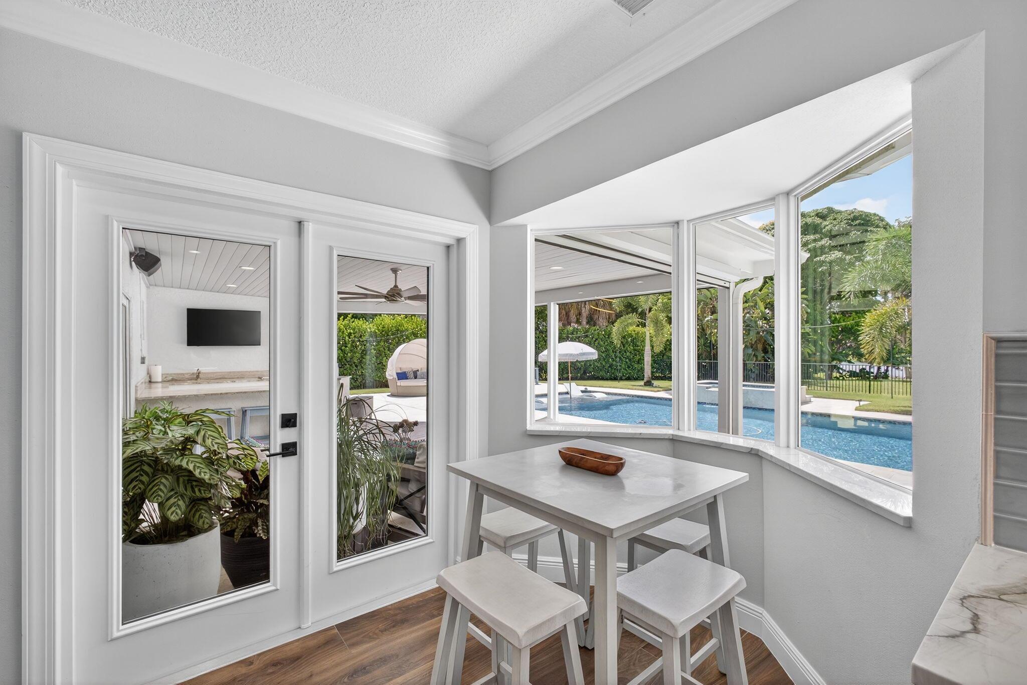 SQUARE LAKE - Residential