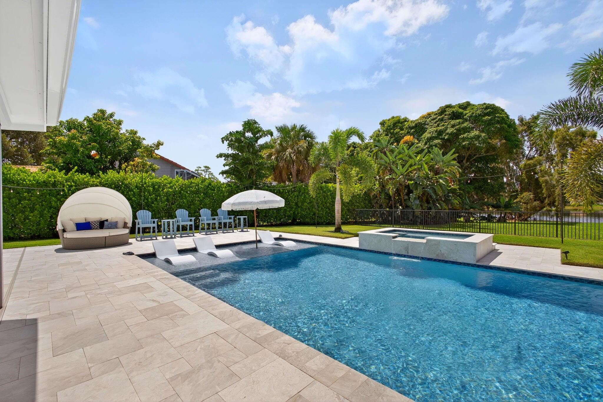 SQUARE LAKE - Residential