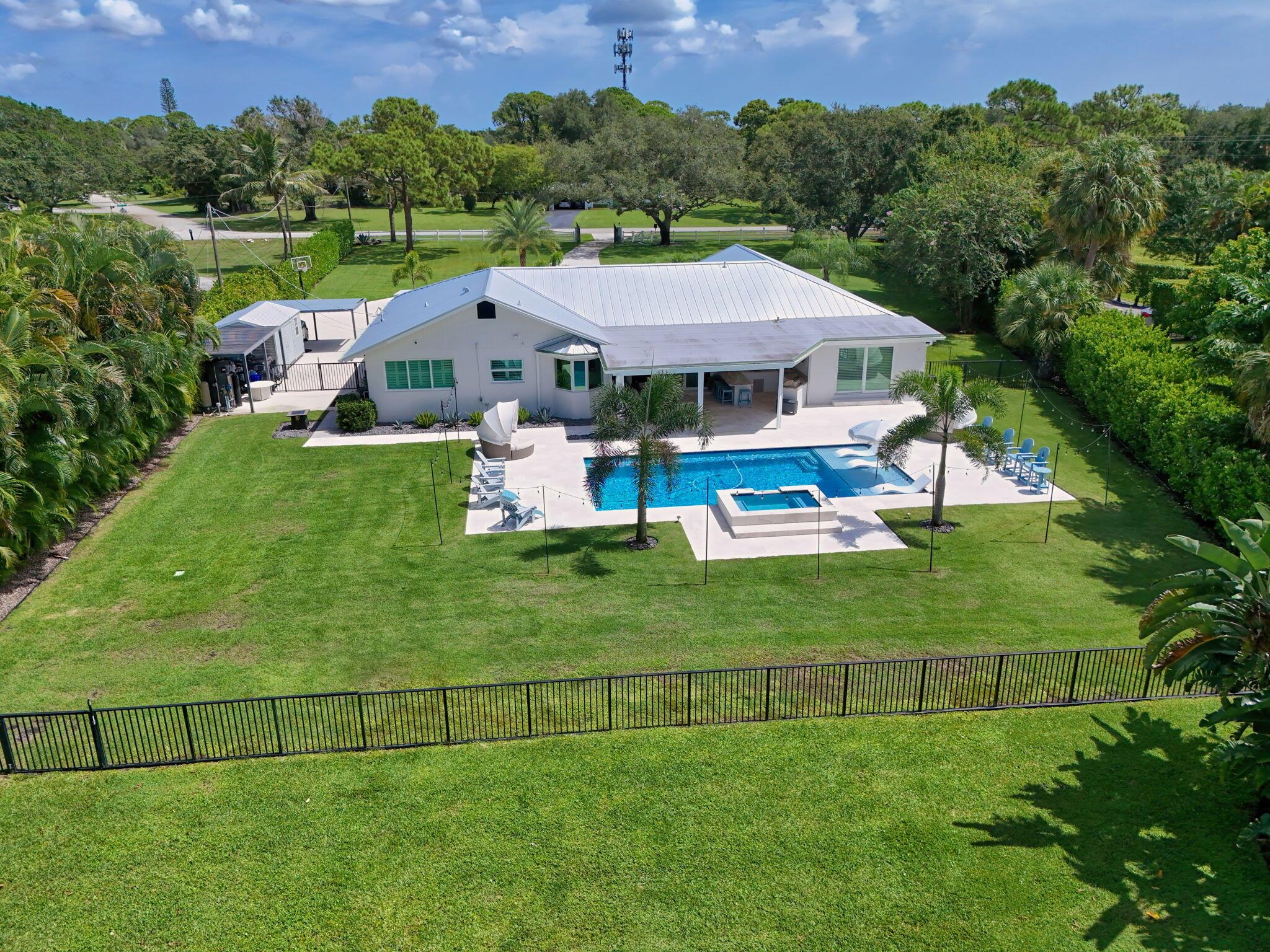 SQUARE LAKE - Residential