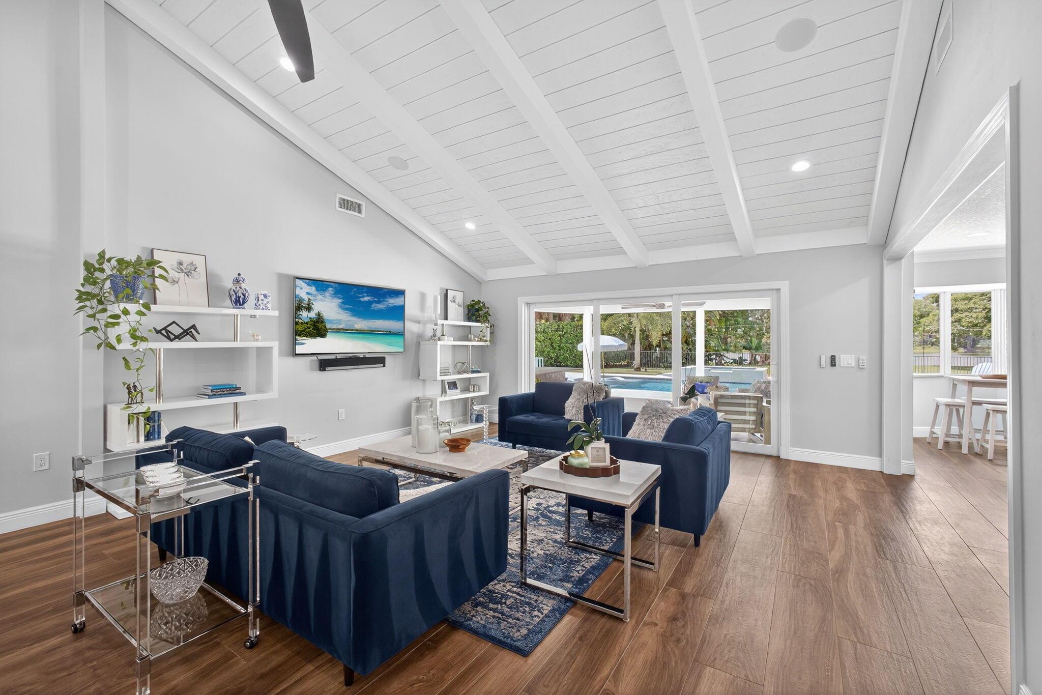 SQUARE LAKE - Residential