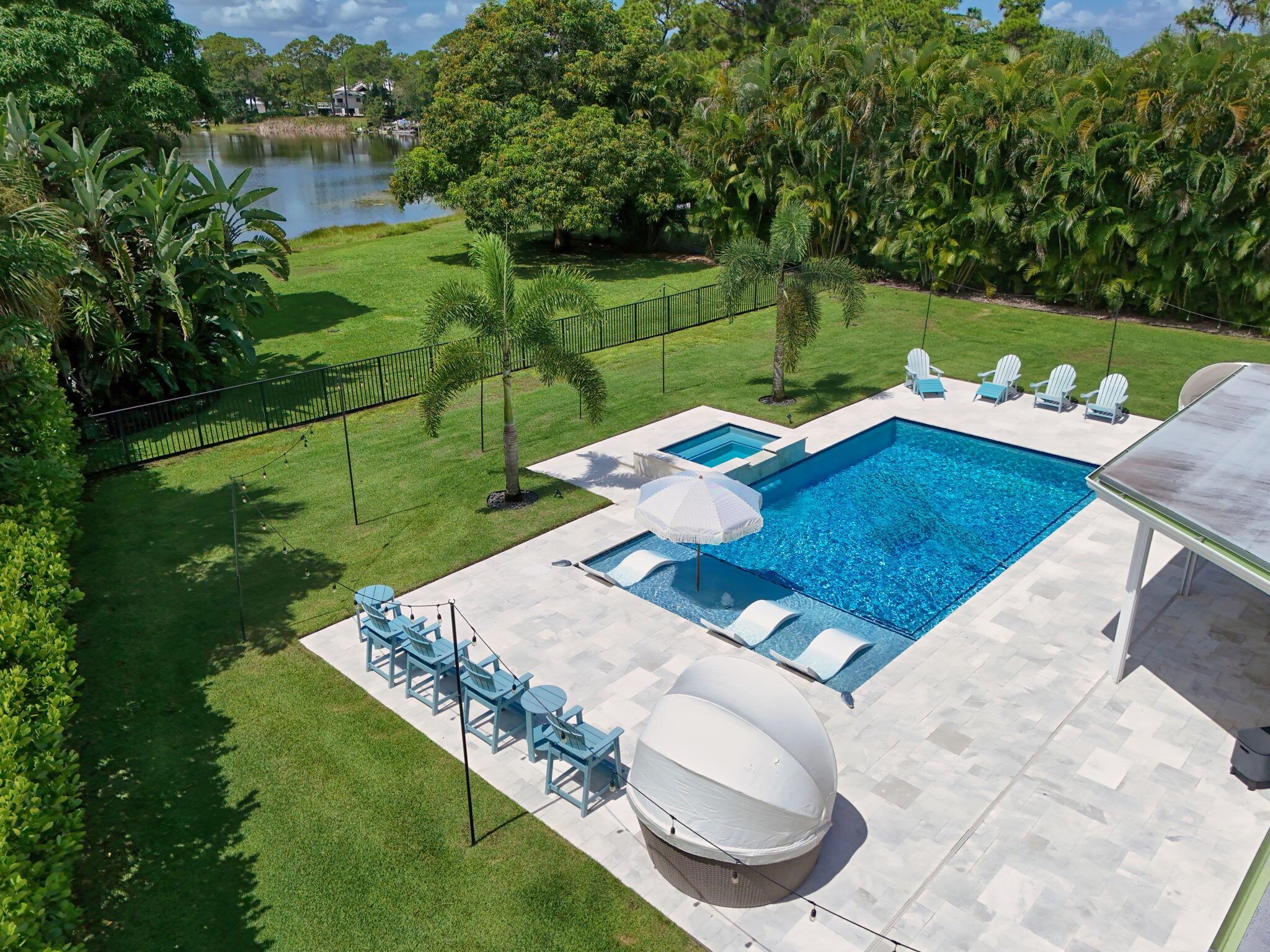 SQUARE LAKE - Residential