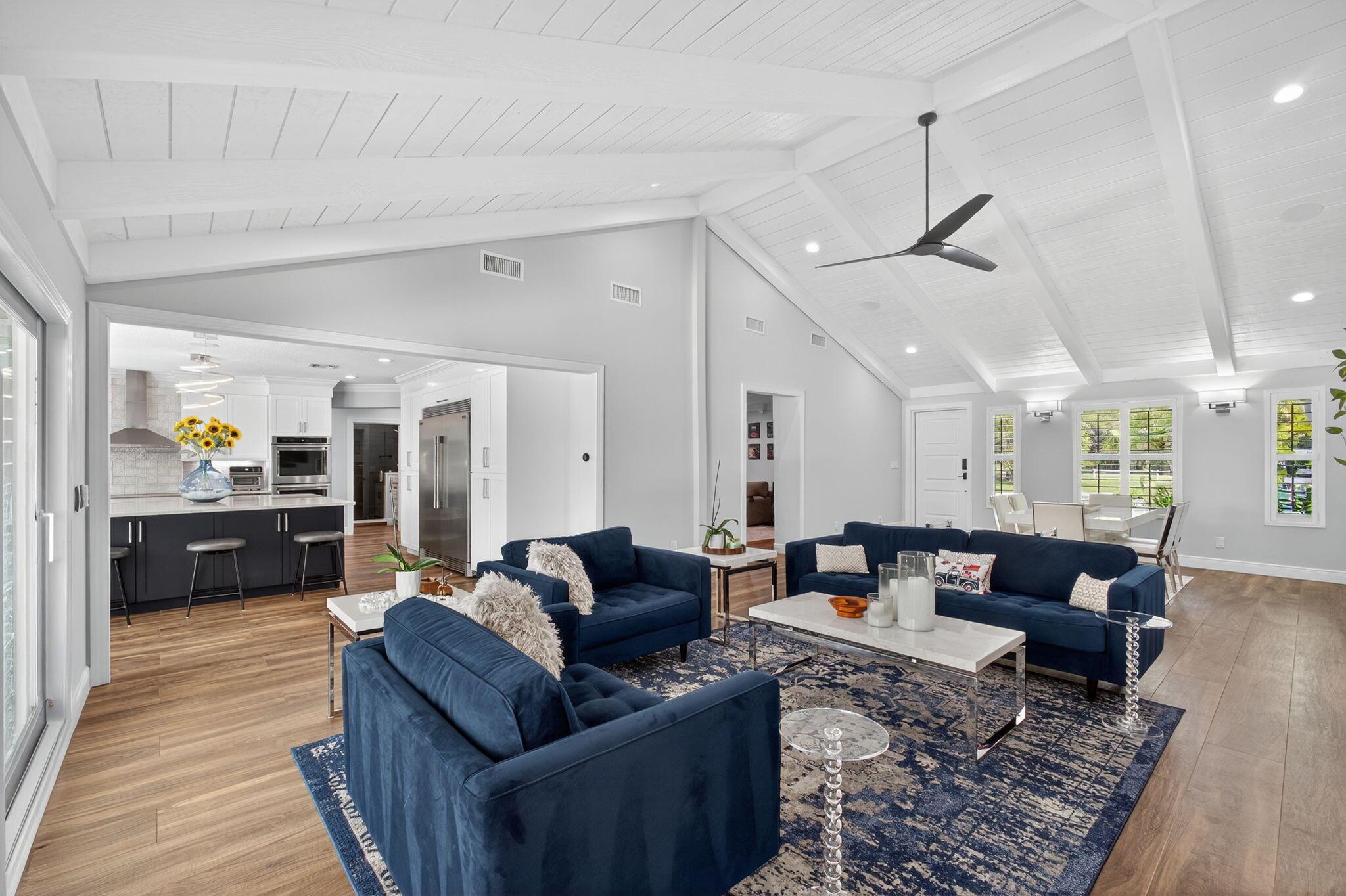 SQUARE LAKE - Residential