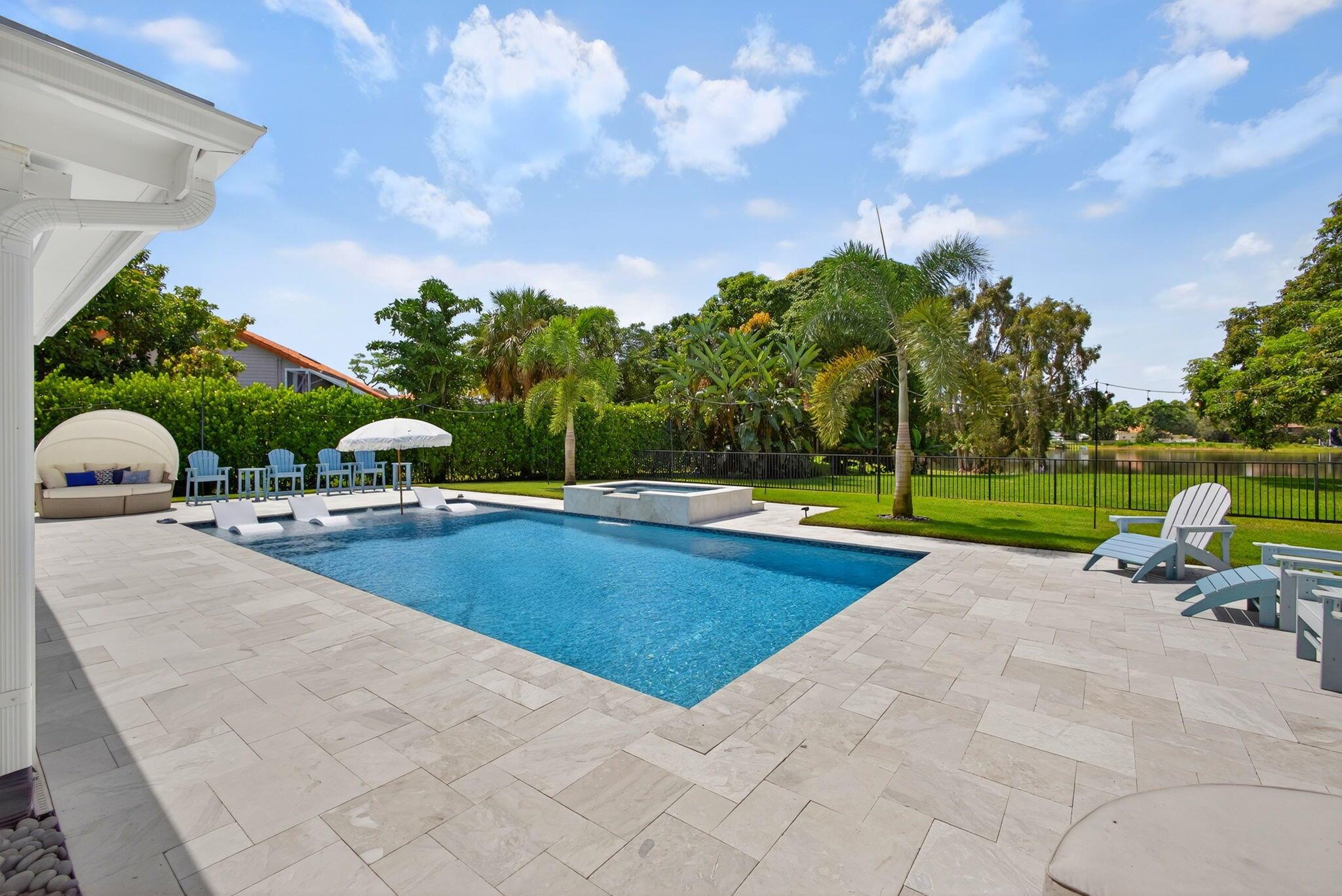 SQUARE LAKE - Residential