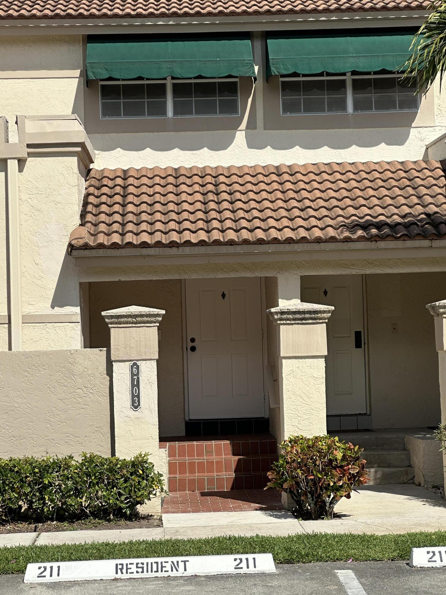 PLUM AT BOCA POINTE CONDOS ONE THRU 15 FILED IN OR - Residential Lease