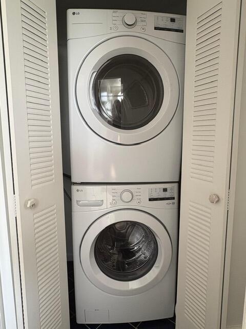 PLUM AT BOCA POINTE CONDOS ONE THRU 15 FILED IN OR - Residential Lease