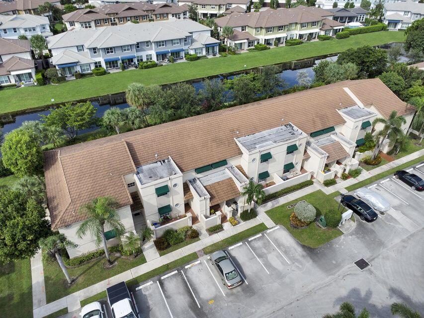 PLUM AT BOCA POINTE CONDOS ONE THRU 15 FILED IN OR - Residential Lease