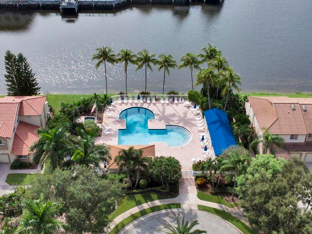 Photo of 6703 Via Regina, Boca Raton, FL 33433 (MLS # B26008139)