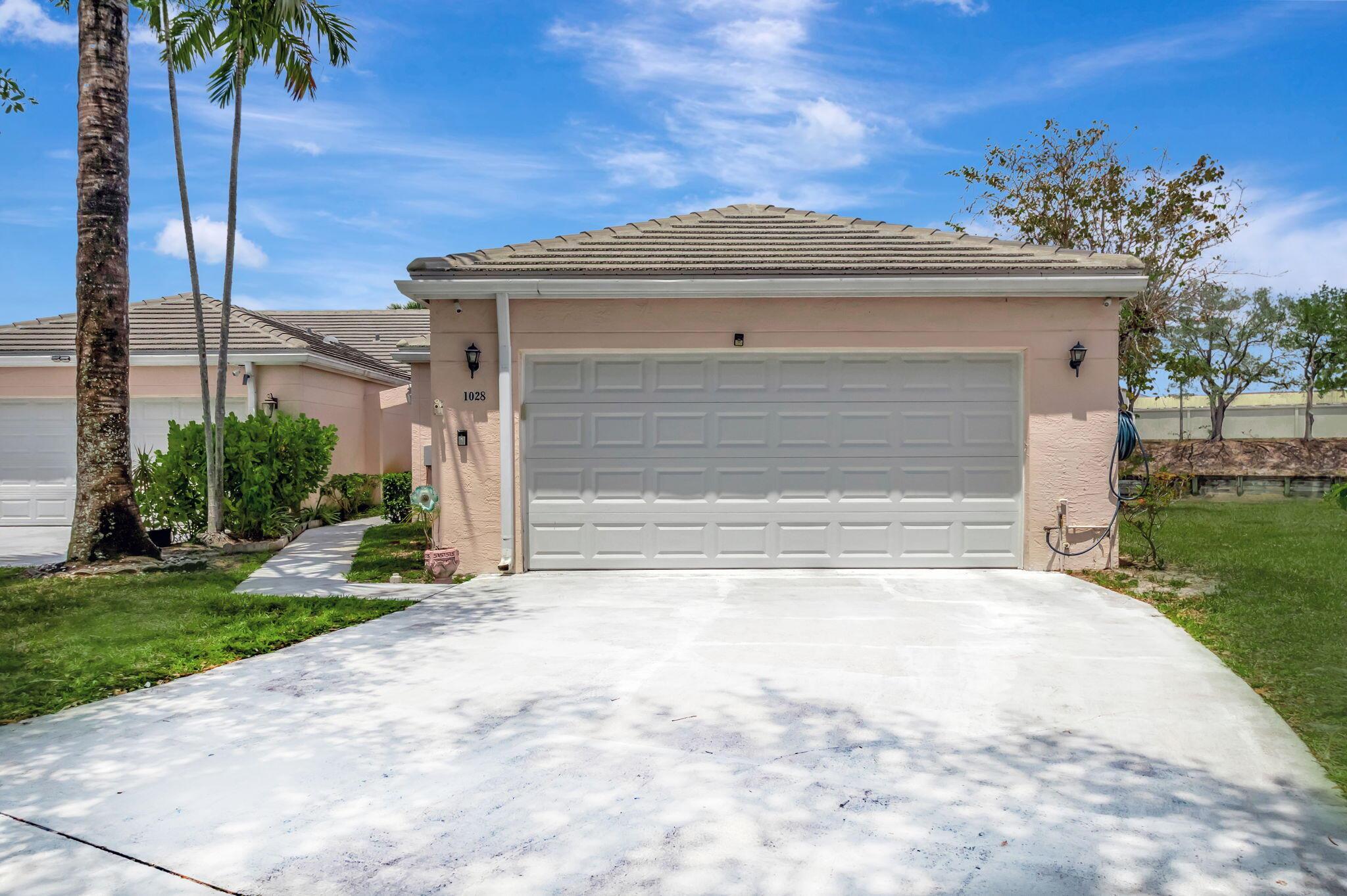 1028 Island Manor Drive