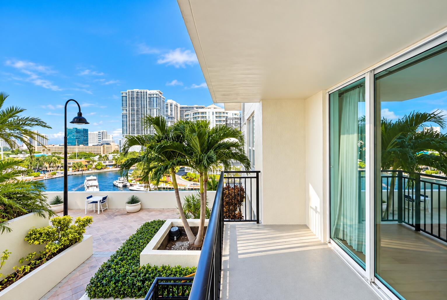 600 W Las Olas Boulevard 806S