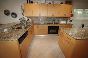 VALENCIA ISLES - Residential