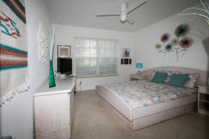 VALENCIA ISLES - Residential