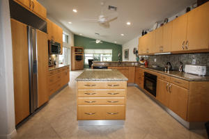 VALENCIA ISLES - Residential