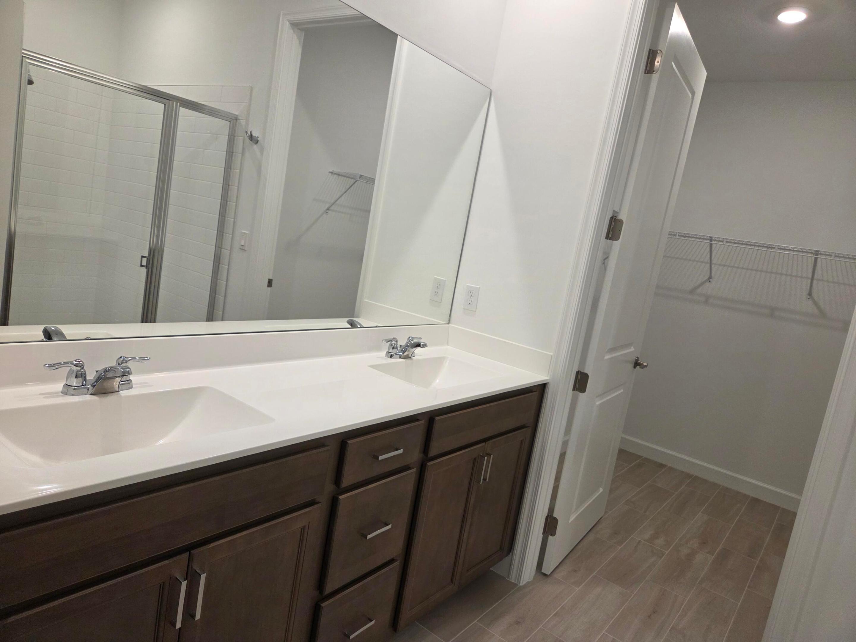 DELRAY TRAILS AT VILLA DELRAY PUD POD C REPL - Residential Lease